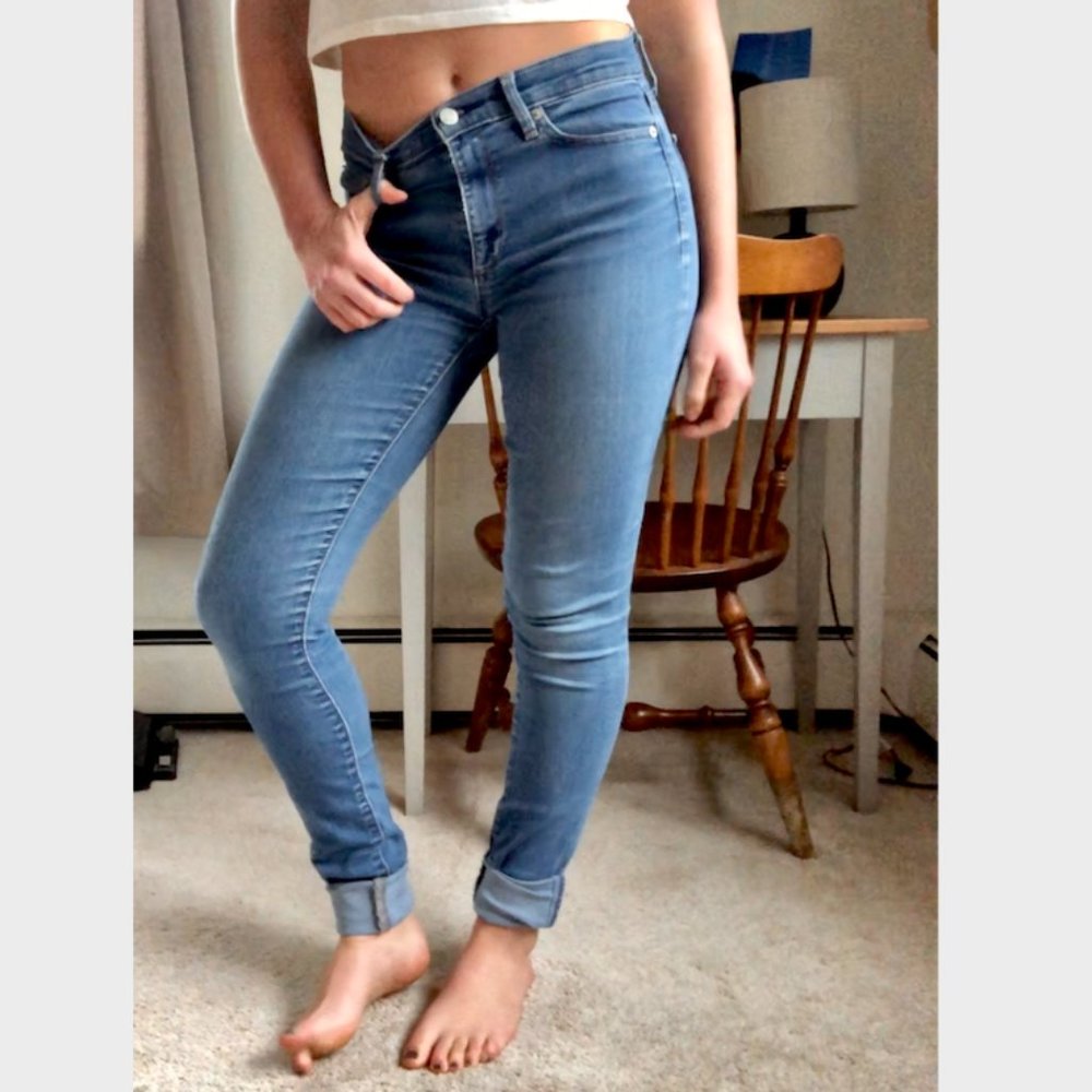 High-Waisted GAP Jeans - Size 27 Tall